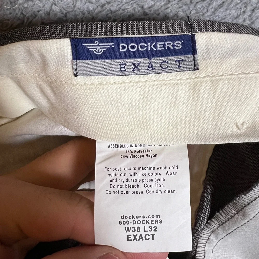 Dockers Dress Pants Mens 38x32 Brown New Pleated Cuffed Essential‎ Fine Weave